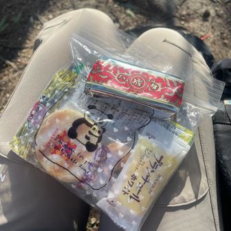 Kさん、Mさんからの頂き物🥰
道中にいただいた、バターサンドとトリュフ味のうずらの卵うまうまでした〜🫶