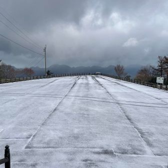 高山寺🅿️うっすら白い