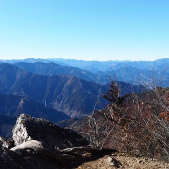 遠く八ヶ岳が見えました✨️