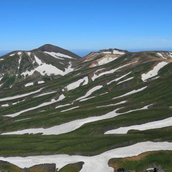 残雪模様が少なくなってきたけど一応ゼブラです。これでも気持ちのよい眺めでした