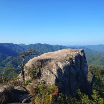 快晴☀に岩も映えてます、1時間近く滞在しました