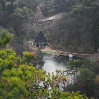 シェールが見えーる‥

シェールミエール？😆

あ！それでその、とんがりデザイン？