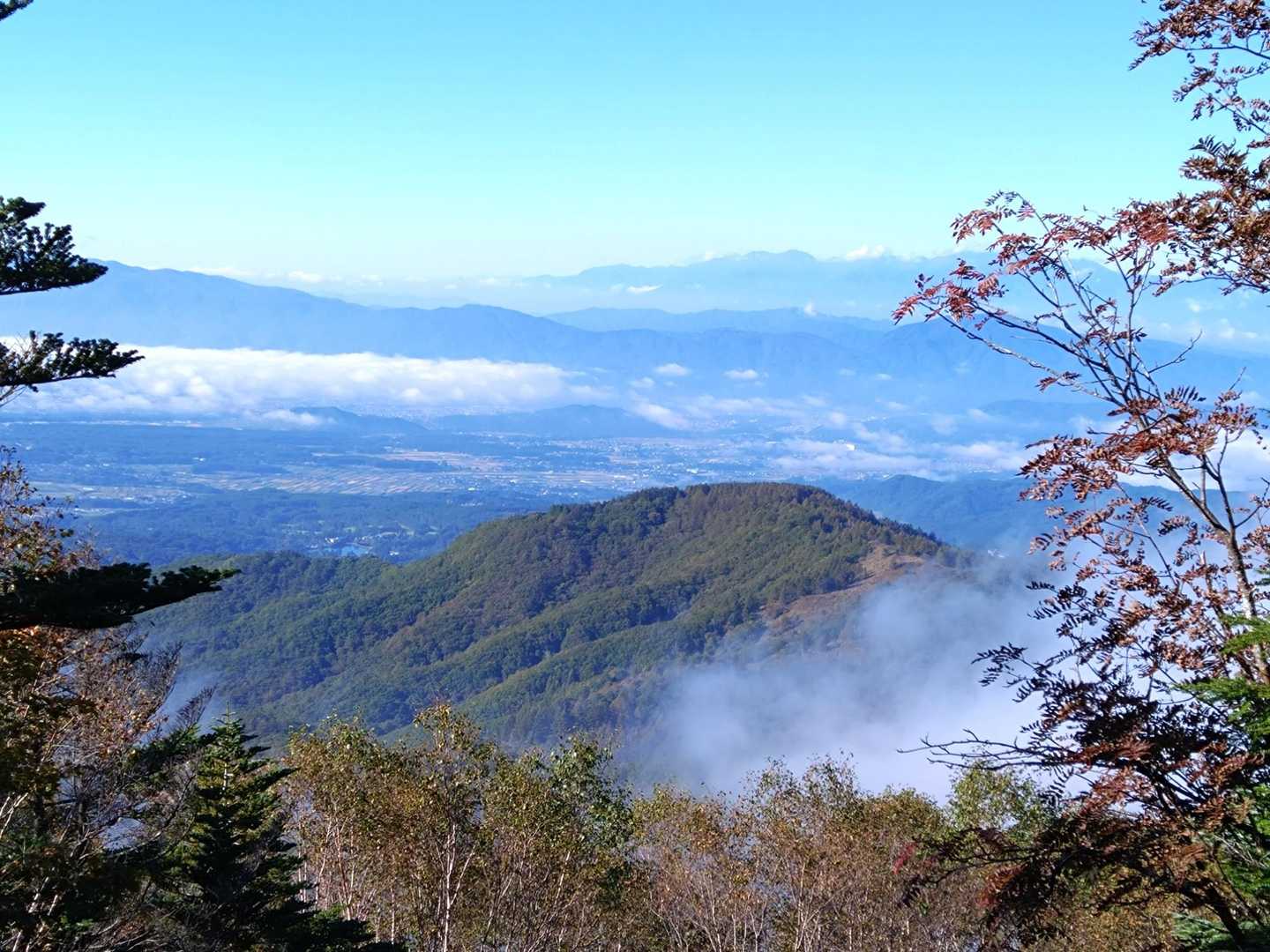 こんな景色を見てたらね
もっと上に登ればもっと素敵な景色が待ってるはず

そう思いながらひたすら登るのです😤