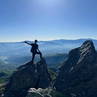 お山大好きトレーナー
