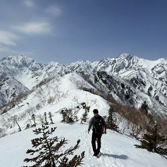 小遠見から中遠見へ！
トレースもしっかりならされてらくちーん。