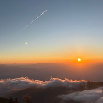 飛行機雲が良いところに✈️