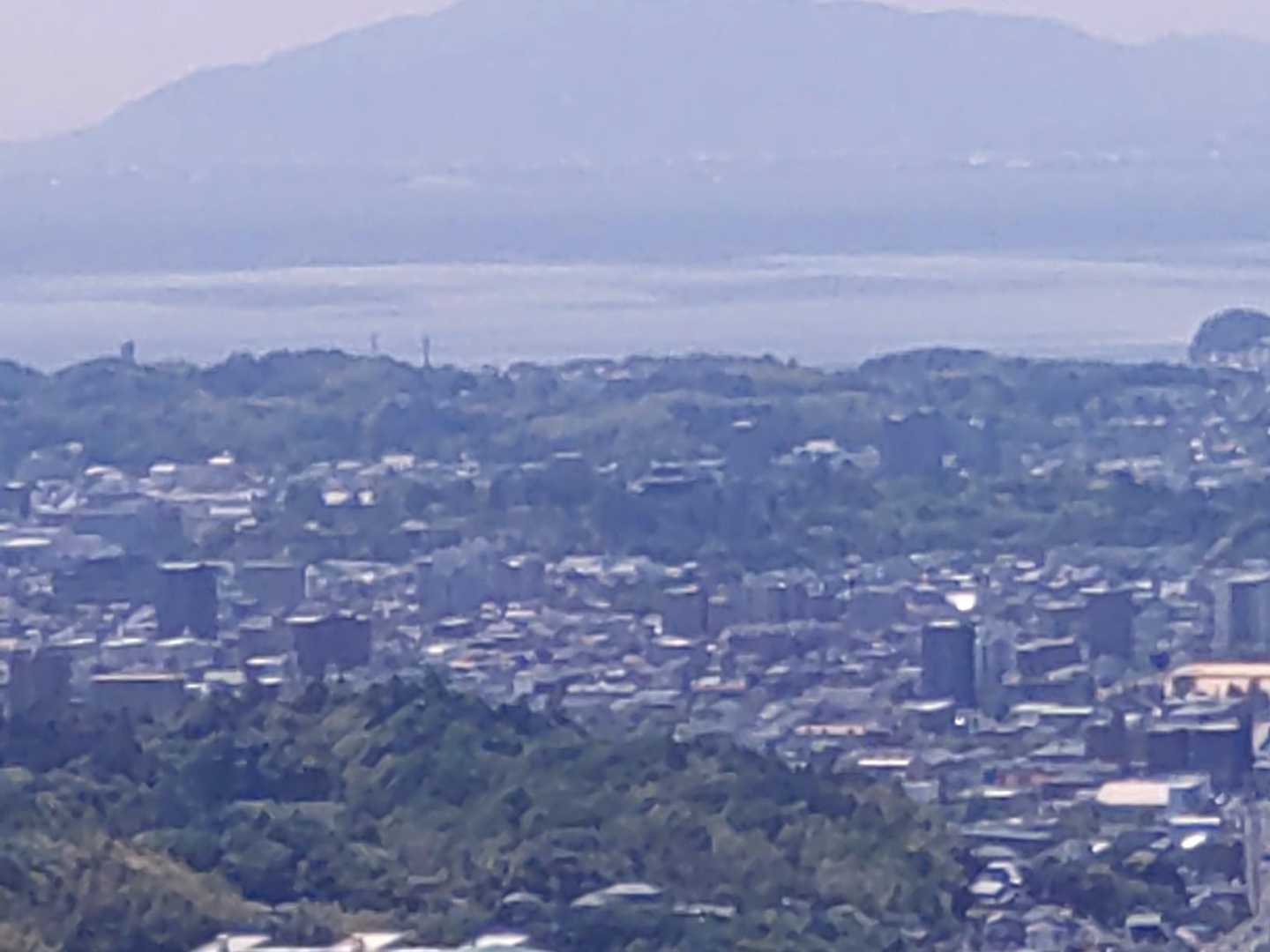 松江城はこの辺りかなと撮ってみましたが、よく分かりませんね😅