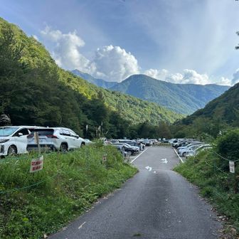 ゴールです〜
無料駐車場は9割ほど埋まってました。