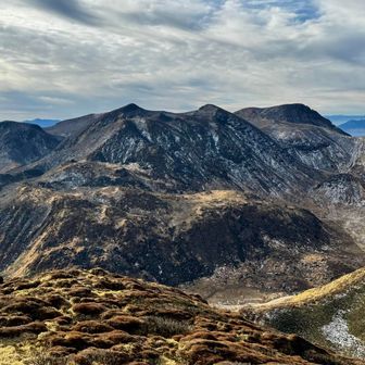 Ⅳ峰 山頂付近より南側…くじゅう連山⛰️オールスターズ☆彡
