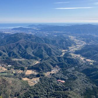 軽食とりながら堪能しました。風なし雲なしの最高の天気でした