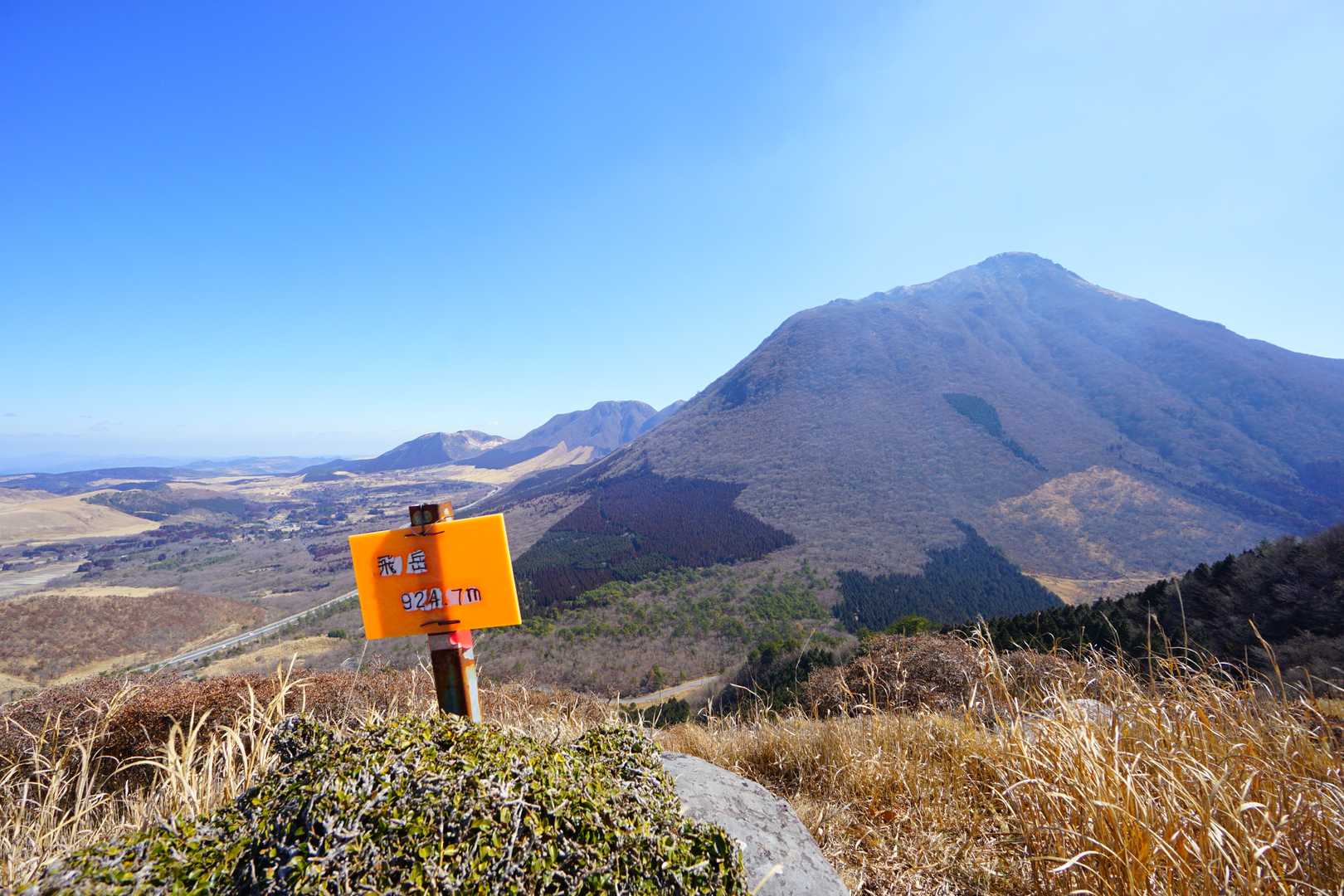 山頂より