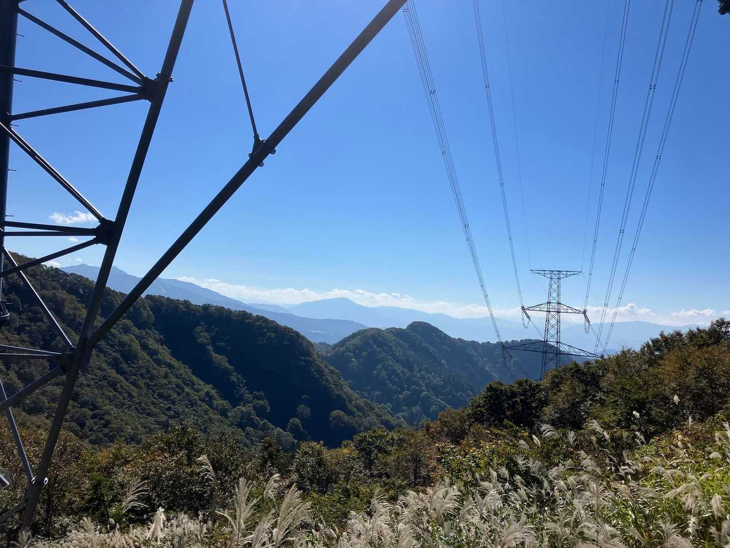 鉄塔から凛々しい荒島岳🌀