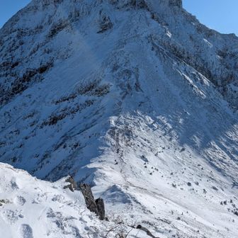 中岳からの赤岳振り返り