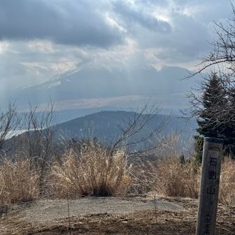 富士山山頂は雲の中