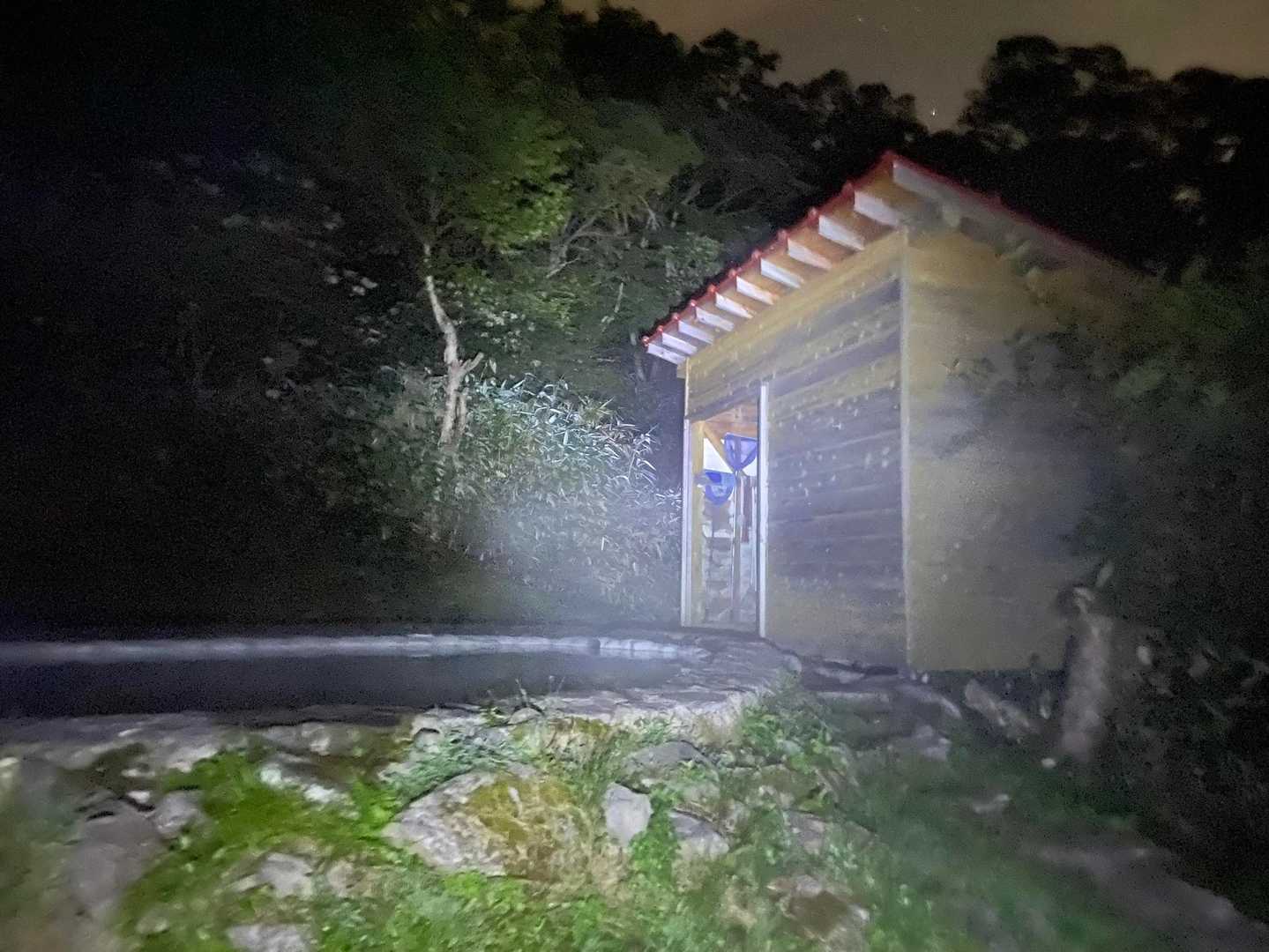 夜にもう一度温泉へ。