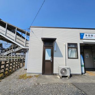 駅は地味。帰って準決勝見ます