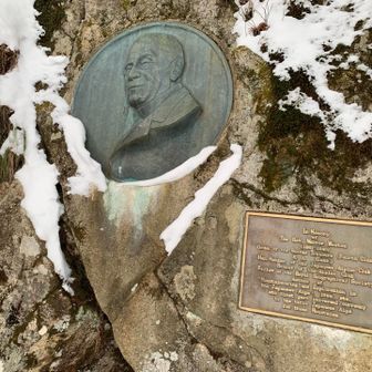 初めまして、ウェストンさん。
向う岸を歩くのは初めて。
