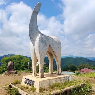 山頂です。
人が少ない感じがしました…。