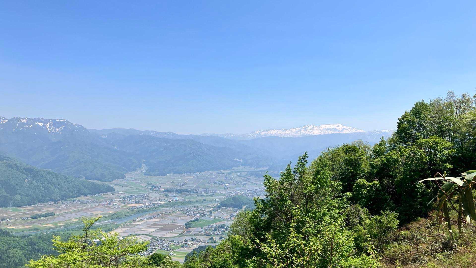 杉林を過ぎると、見晴らしも良くなってきて、風が吹くと気持ちいい〜