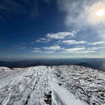 北側や東側は良い天気☀️