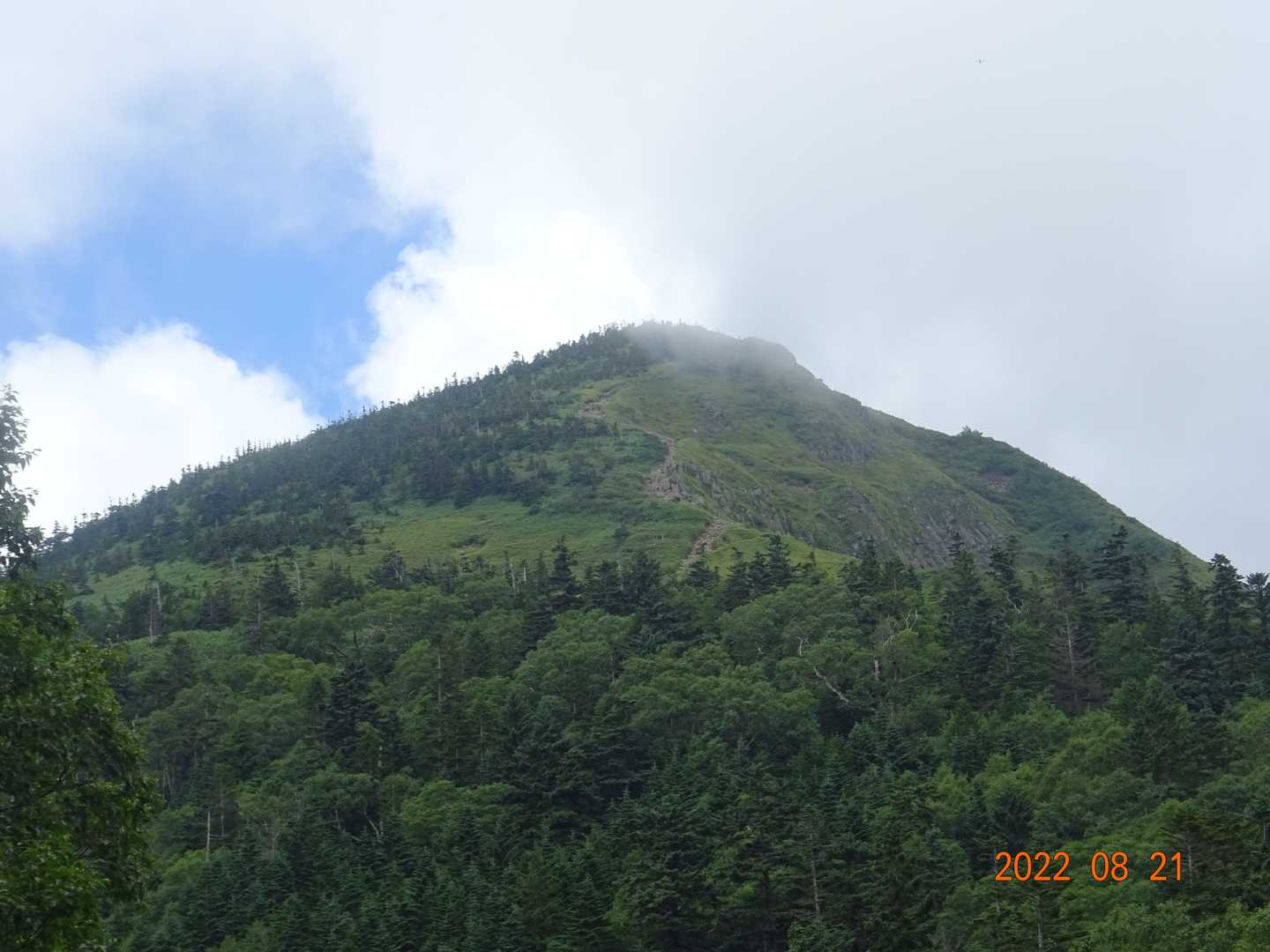 岩菅山登山道入口-岩菅山 往復コースの写真