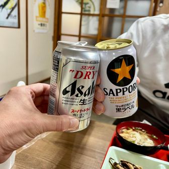 ここでも乾杯🍻　飲み過ぎ😅
部屋に戻ったらバタンキュー。。
20:00-4:00まで8h一度も起きず爆睡😪