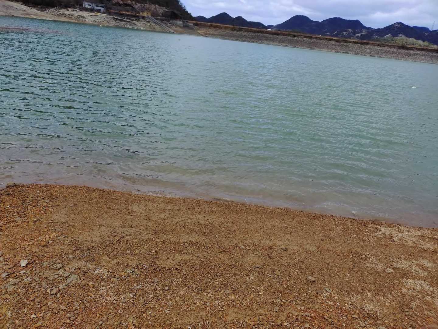 なんか…
味見には、勇気が必要だったので、やめました…
