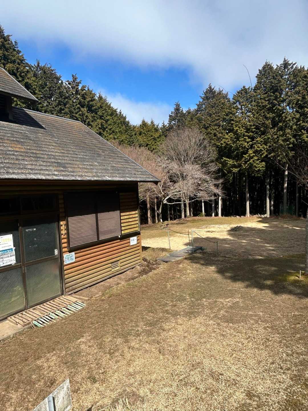 綺麗な山小屋🛖
隣にはテン場があります👍