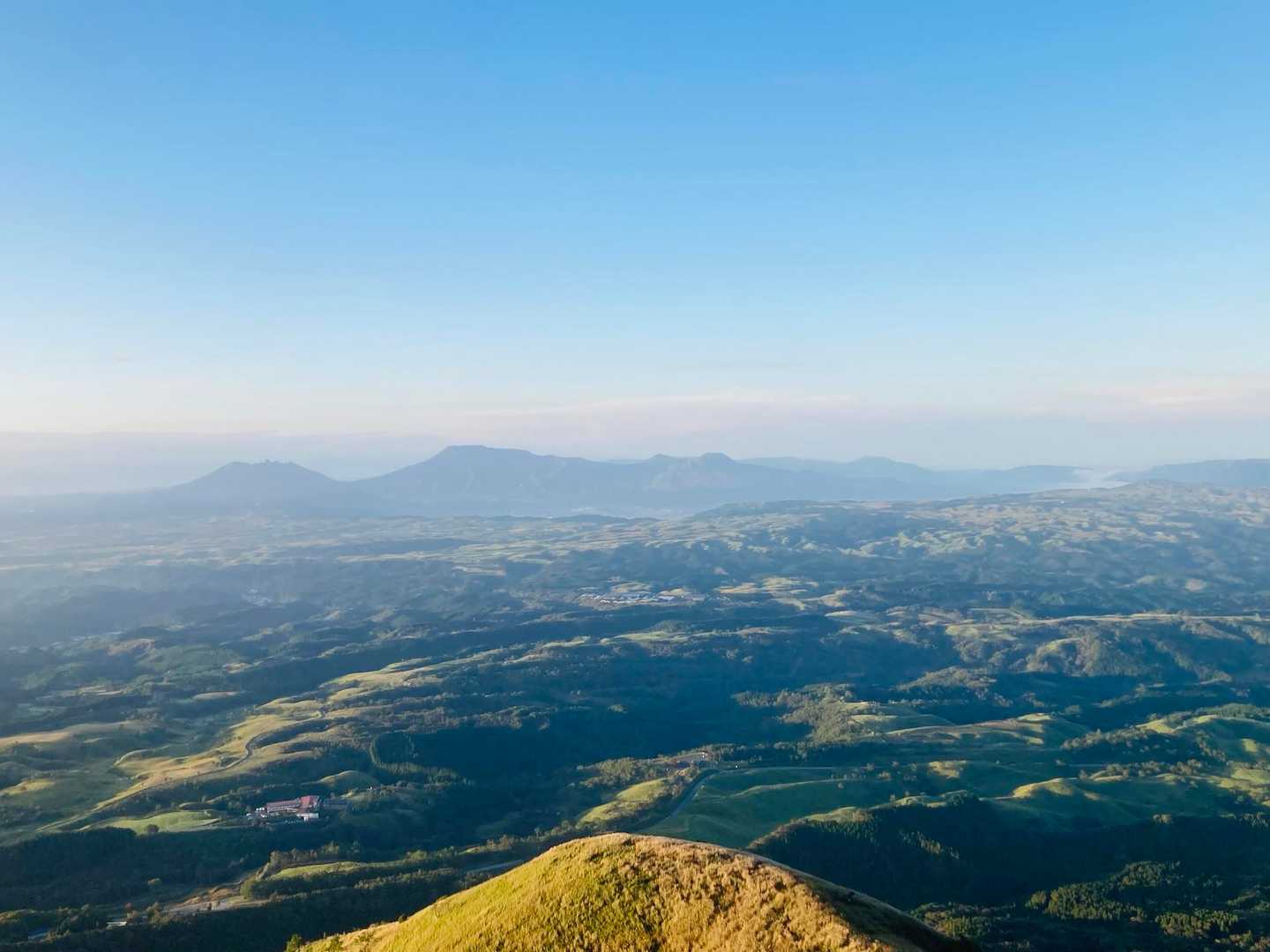 今日イチの絶景
北外輪山、阿蘇の雲海、阿蘇五岳
これはタマランチ会長
