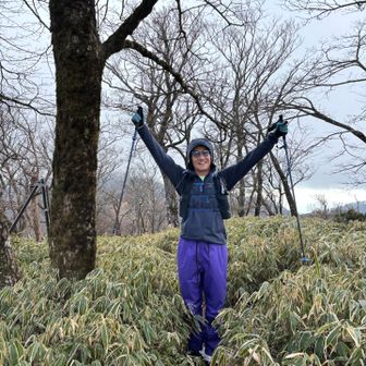 ムダに喜ぶ👀⁉️ではなく、手前でピークだったけど、分からず通り過ぎてたので、ここでピーク⛰️ポーズ🤣