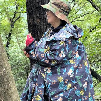 あ◯子。。カラフルポンチョ似合ってます💓🤭