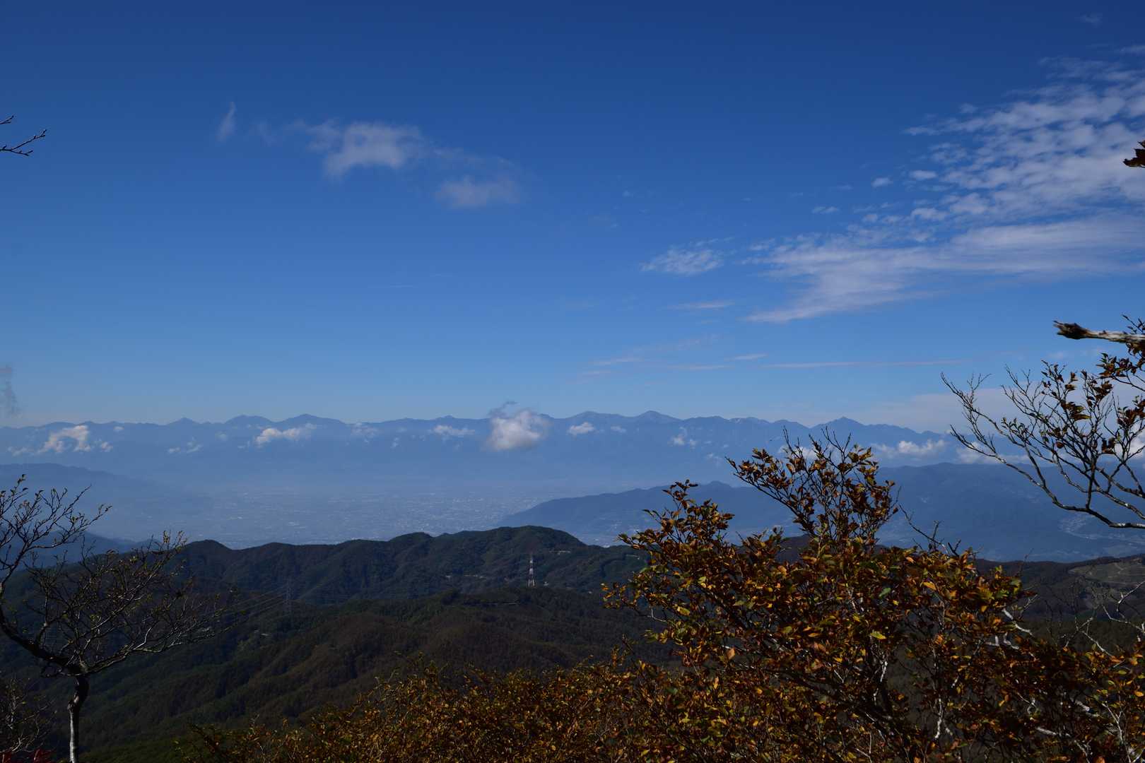 赤岩ノ丸-黒岳-川胡桃沢の頭-牛奥ノ雁ヶ腹摺山 往復コースの写真