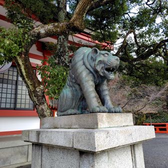 狛犬ではなく狛虎