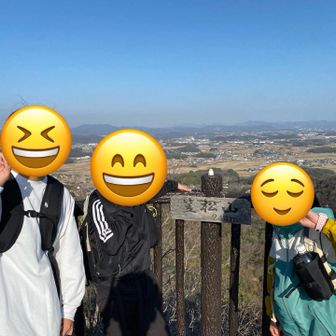 みんなで楽しく笠松山登頂🎉
お姉ちゃんとの山登りは本当に嬉しそうだ😆