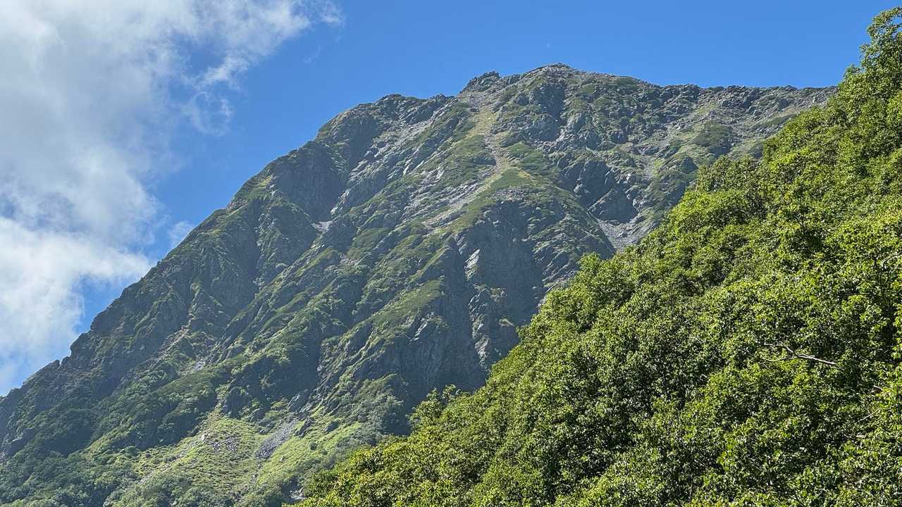 白根三山（北岳・間ノ岳・農鳥岳）、テン泊縦走 の写真 6