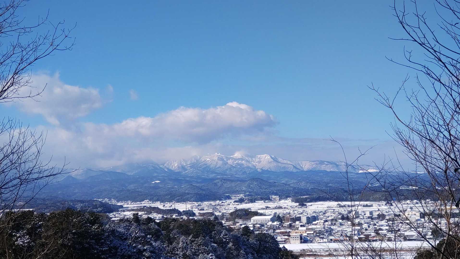 大山は雲の中
登ってる人いるんだろうなぁ🏔️