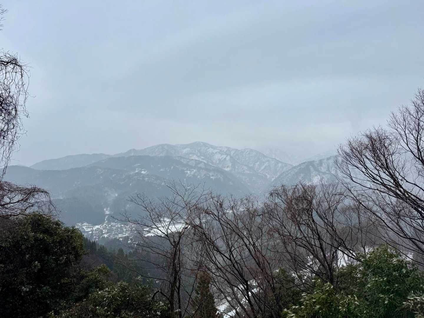 奥馬鬣山から　大鷲山