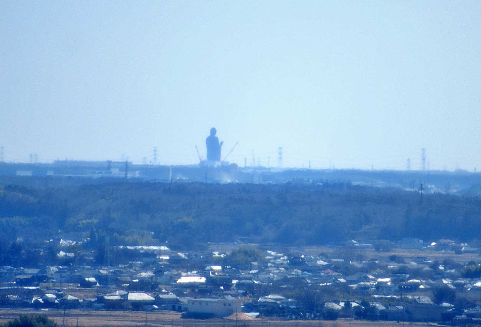 要害展望所から・・
遠く牛久の大仏様が見えましたよ✨✨
「でかぁ～👏👏」
