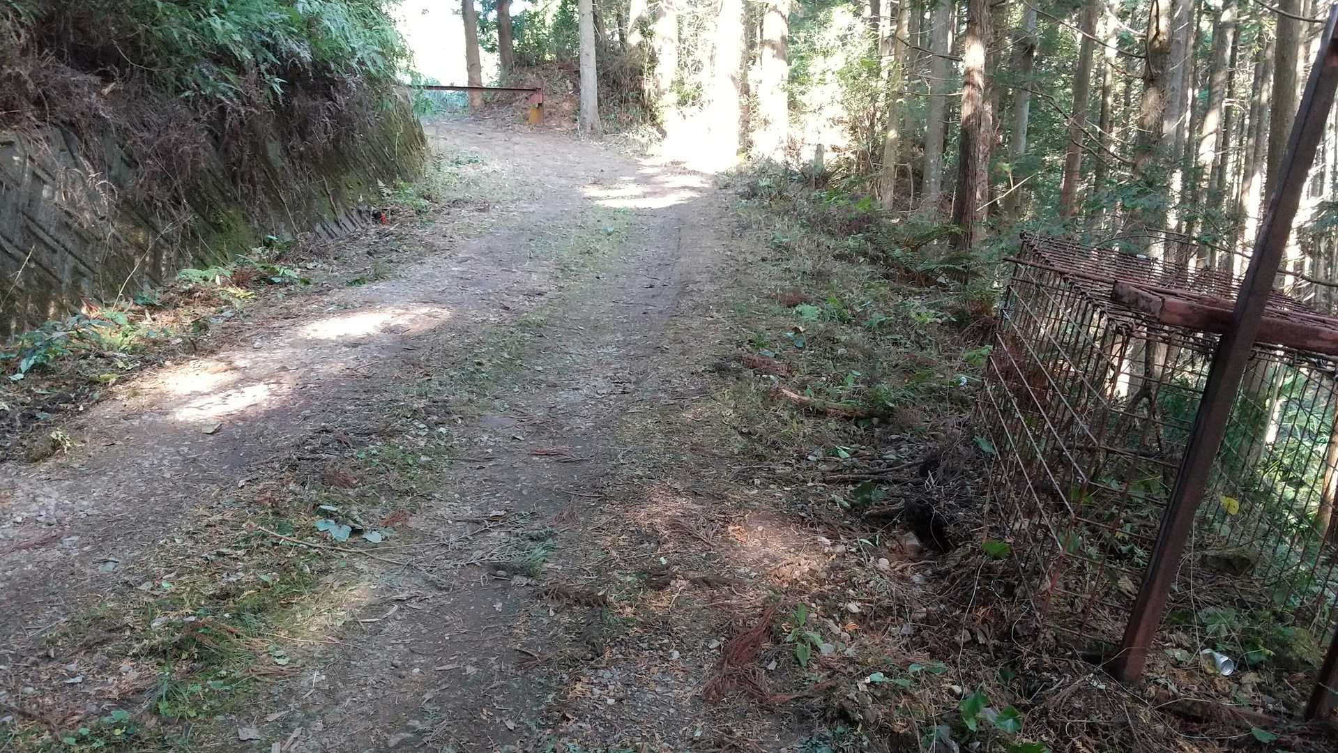下山。