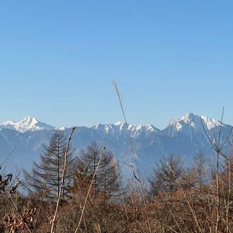 　　北岳　　　　　アサヨ嶺　　　甲斐駒ヶ岳

天女山から