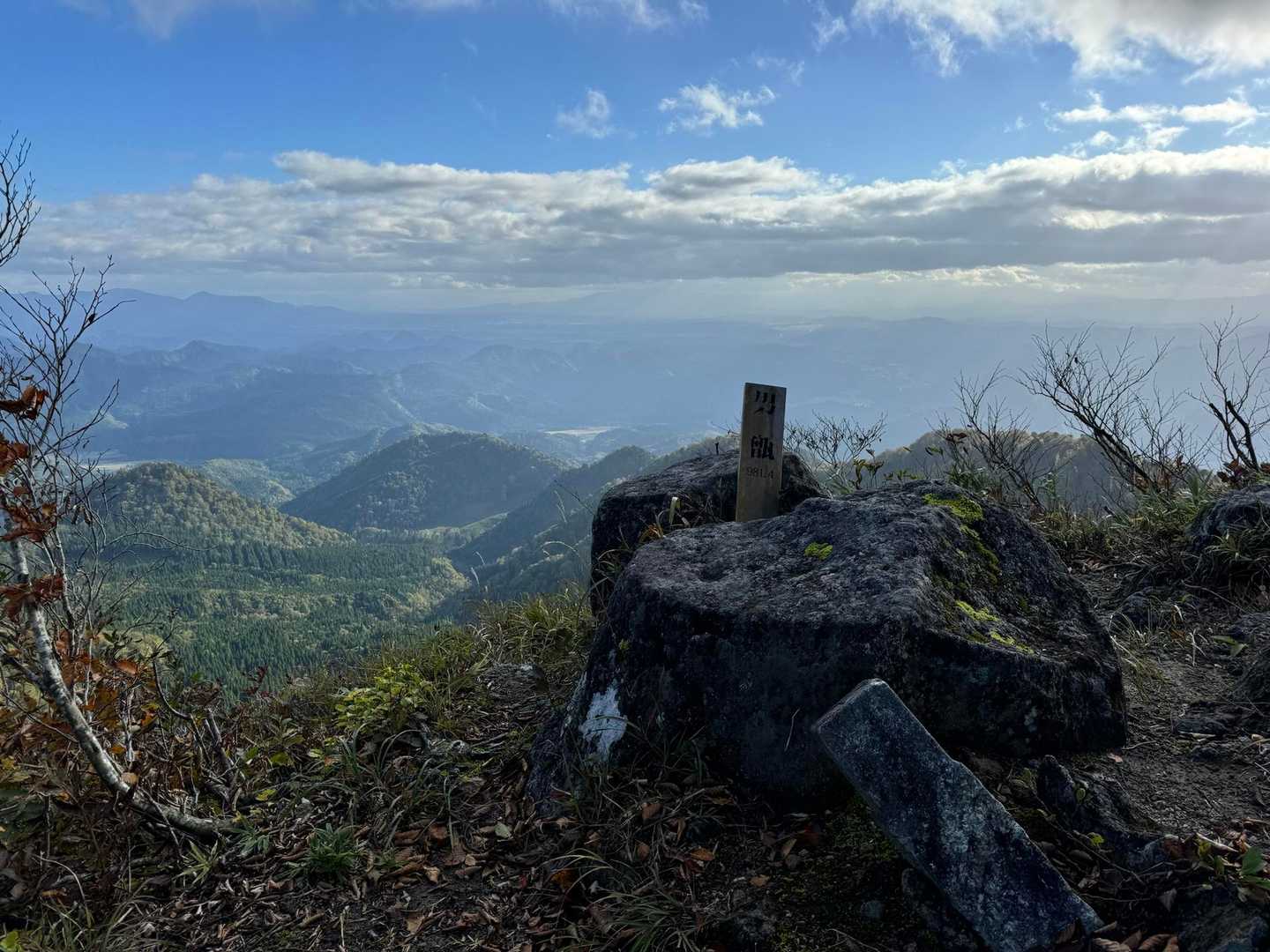 甑林道登山口-名勝沼-女甑山-男甑山 周回コースの写真