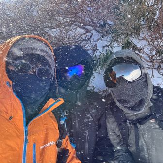 天狗の留まり場で引き返し。ゴーグル忘れ、風が顔にあたり冷たかったです。