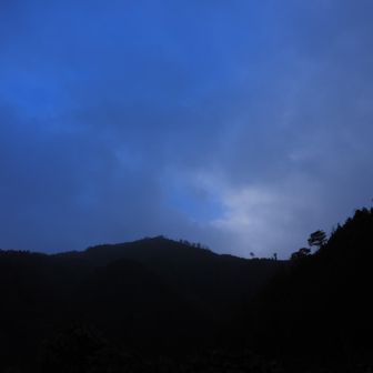 ｢今じゃないよ｣
降りてからは穏やかな空に優しい風､そんな不思議な感覚に包まれる。