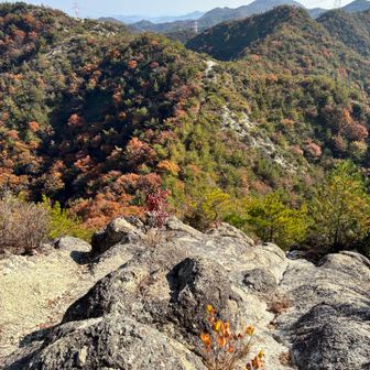 激岩場を下って戻ります