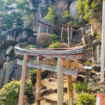 久しぶりに最上稲荷へ下山