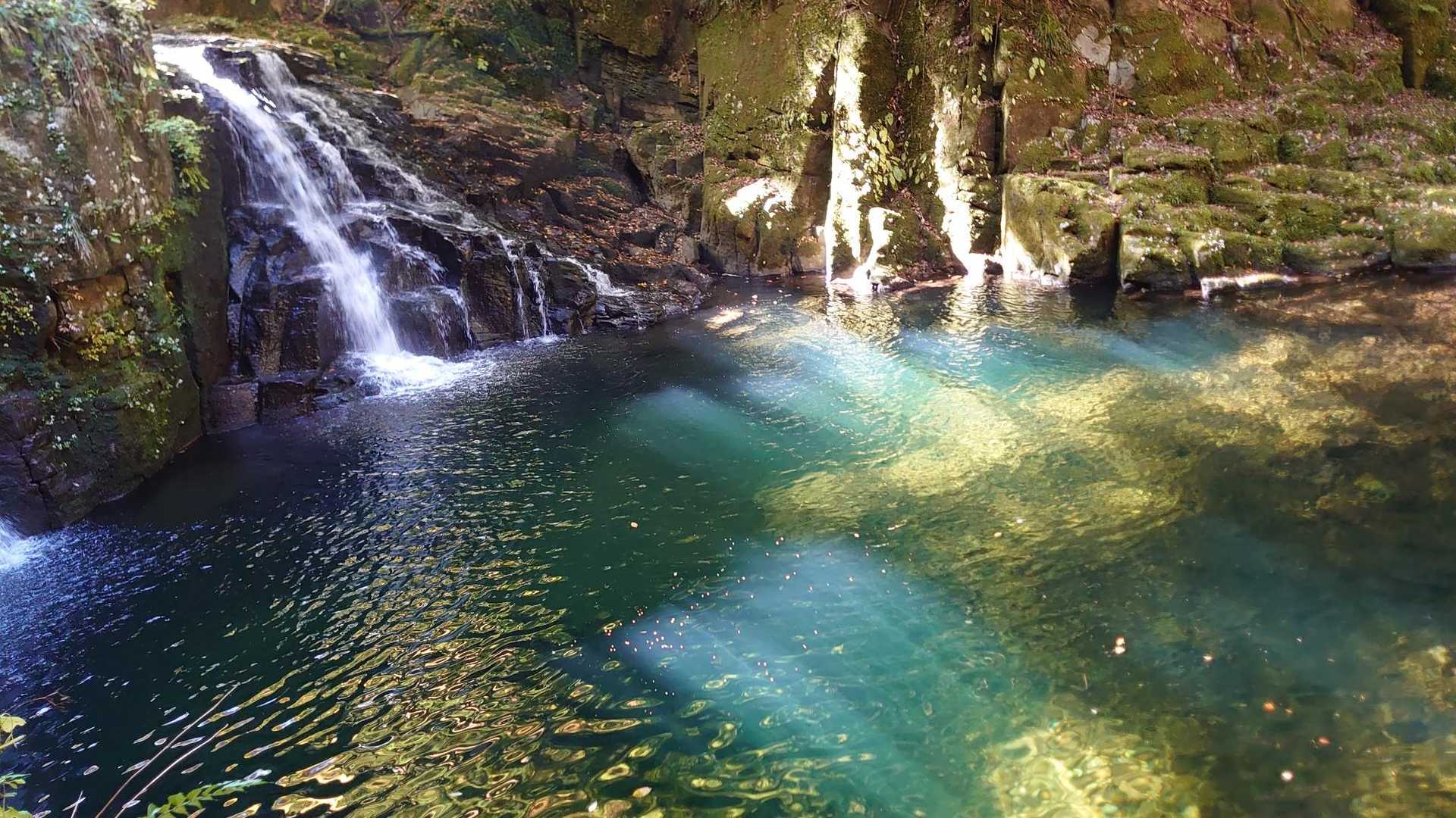 【赤目四十八滝】数々の滝・岩・淵が連続する変化に富んだ山歩道の写真