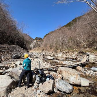 下山後は川で装備を洗う
本日はチェンスパオンリーで行けました