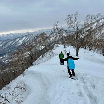ラストの大黒山へ、けっこう下る😅