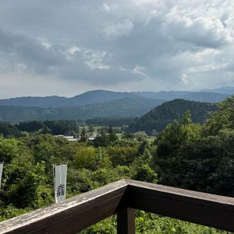 あそこに見えるは松尾山！