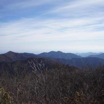 蕎麦粒山、川苔山方面